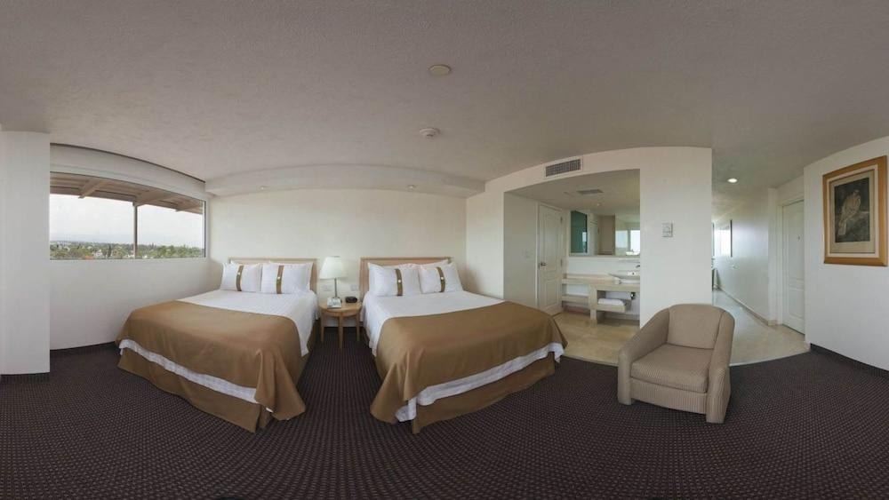 Holiday Inn Cuernavaca photo 2