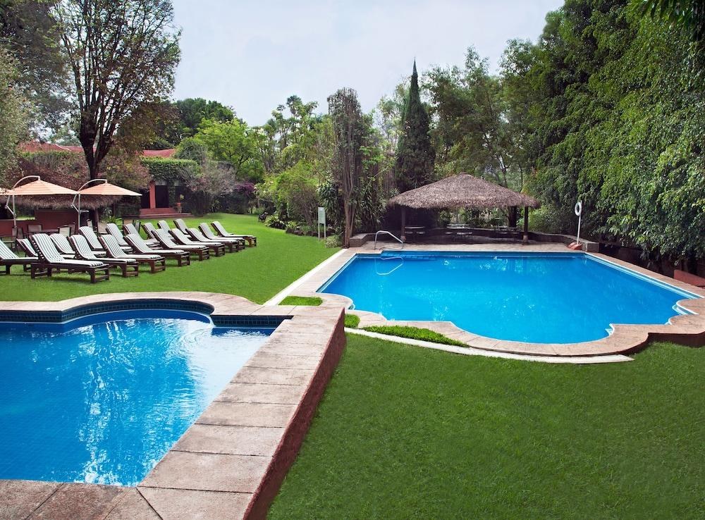 Raquet Cuernavaca photo 4