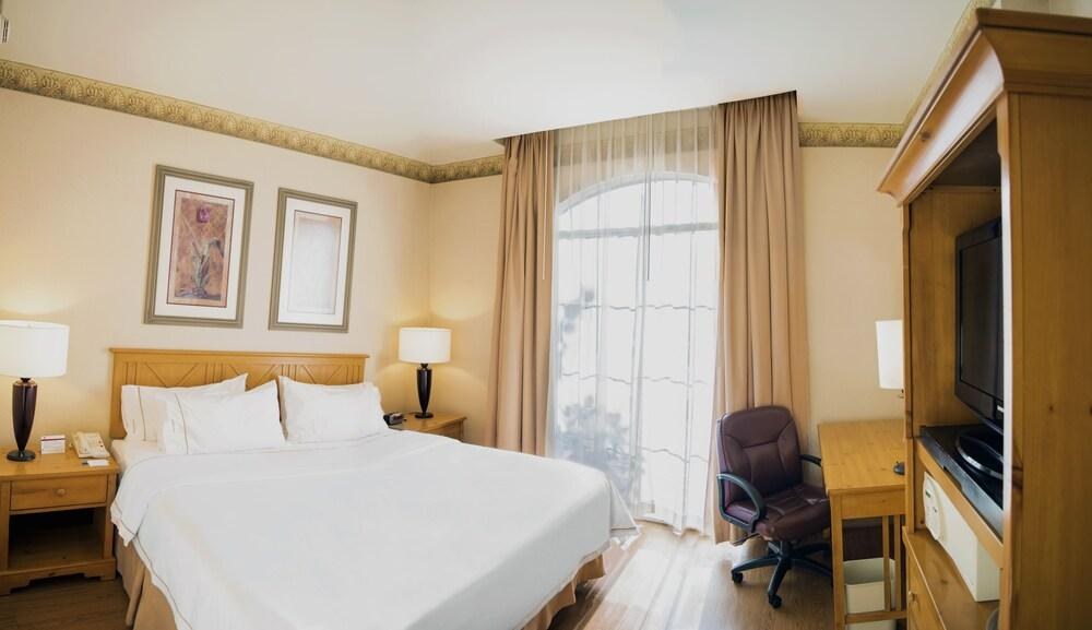 Holiday Inn Express Guanajuato photo 2