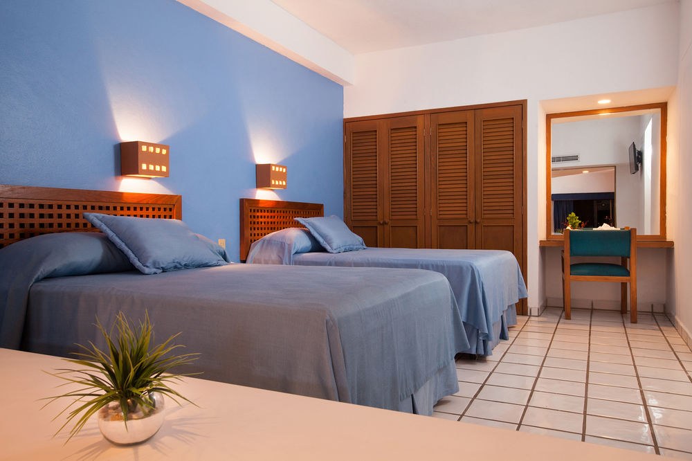 Costa de Oro Beach Hotel