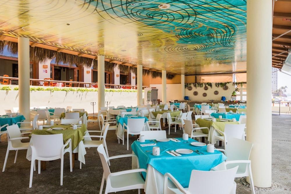 Costa de Oro Beach Hotel photo 4