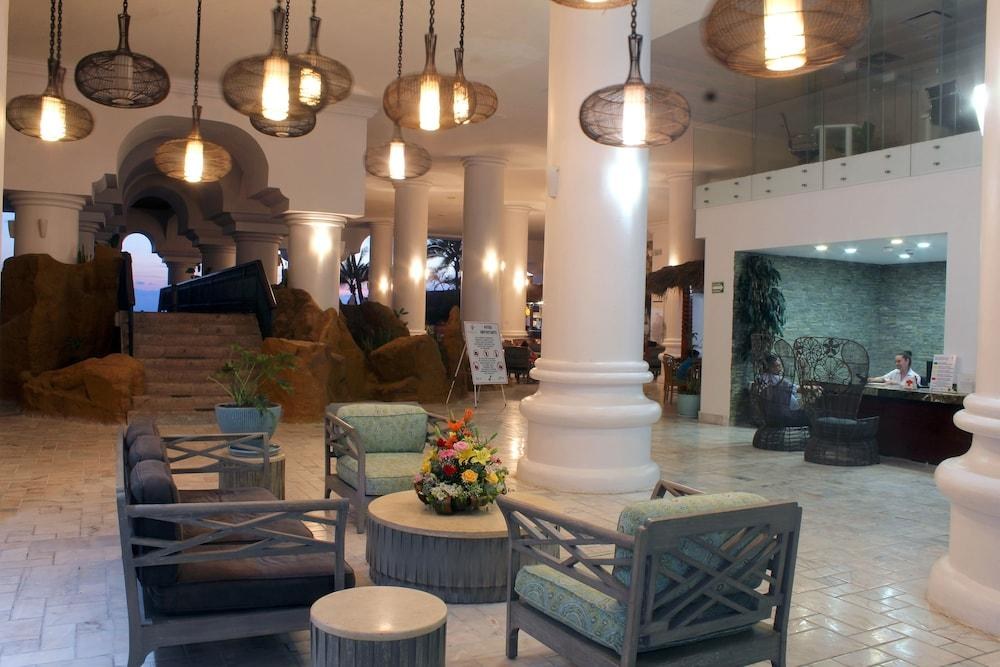 Royal Villas Resort photo 3