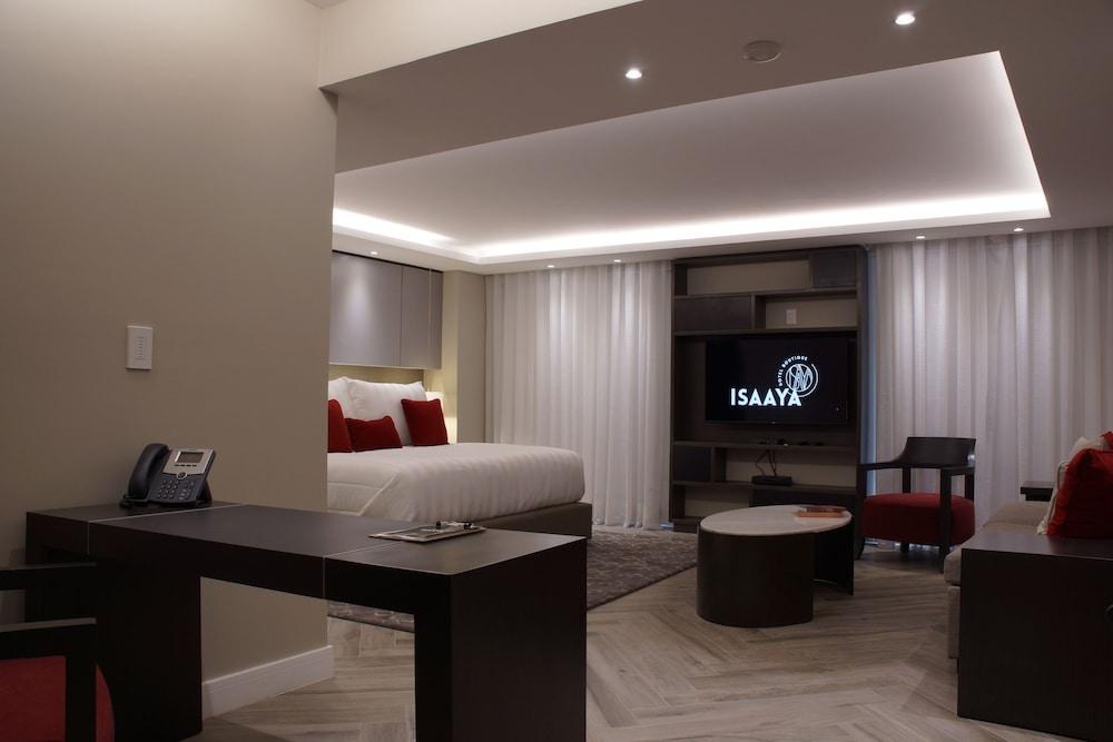 Isaaya Hotel Boutique by WTC photo 4
