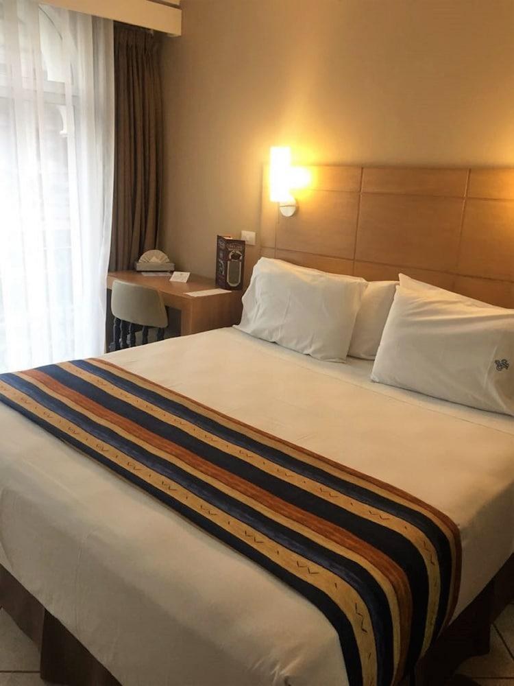 Hotel Del Portal photo 2