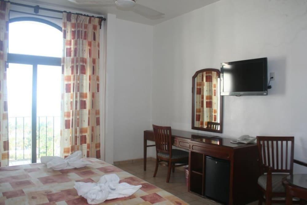 Caracol Plaza Hotel & Resort photo 2