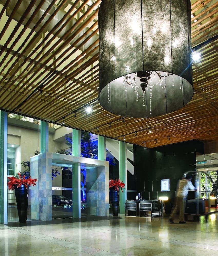 Hotel Maya Kuala Lumpur City Centre photo 4