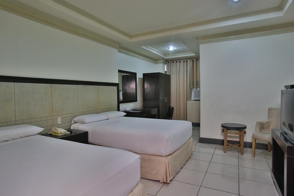 Crown Regency Residences Cebu photo 2