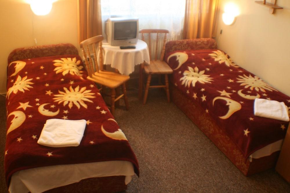 Hotel Daisy Budget photo 4