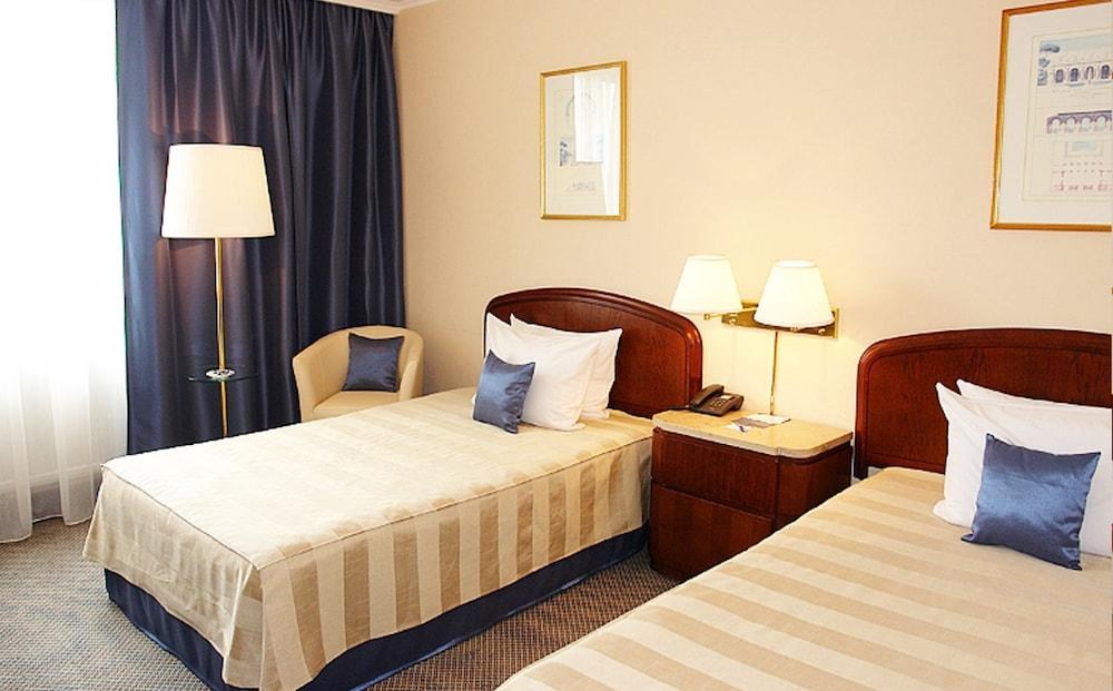 Booking hotel & SPA photo 2