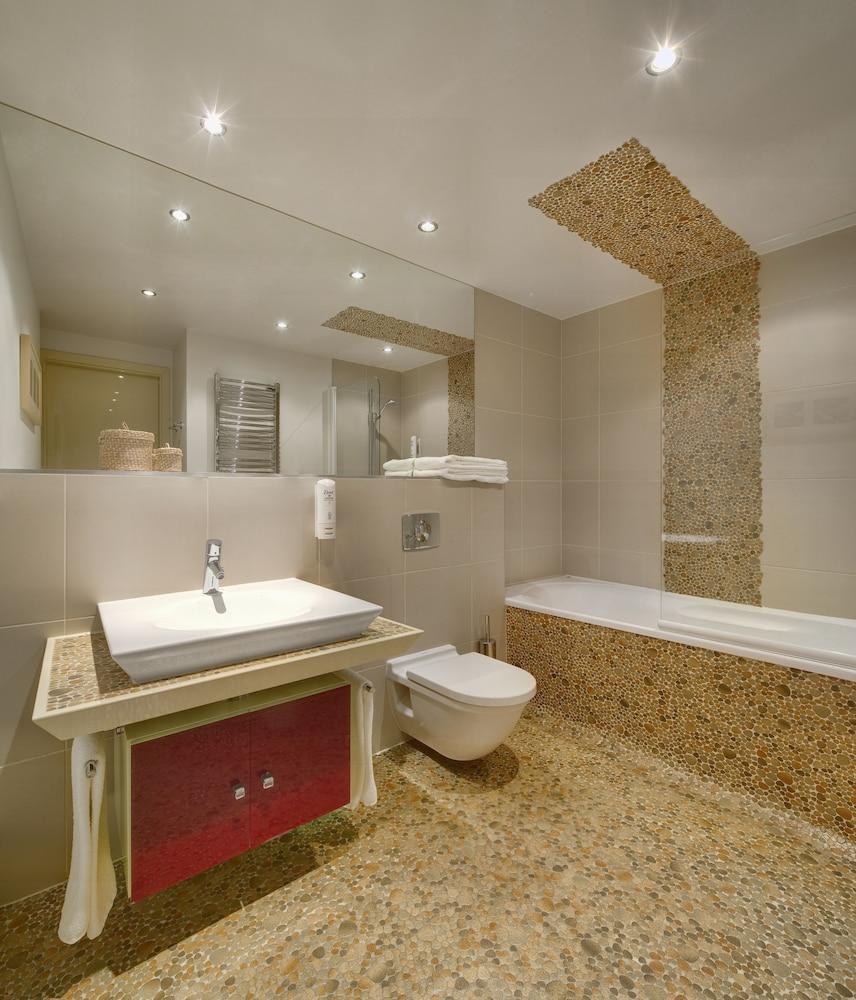 Mamaison Residence Diana Warsaw photo 2
