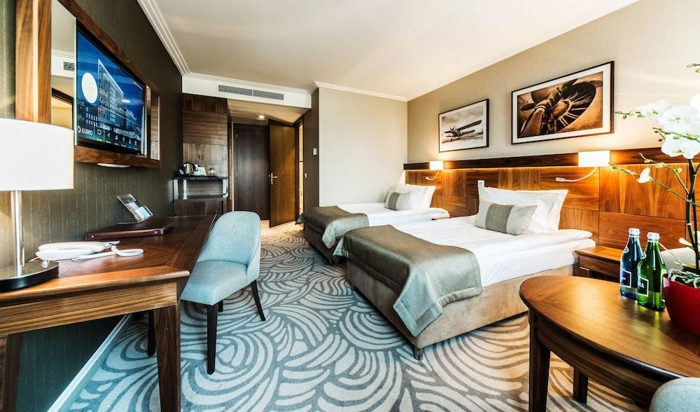 Airport Hotel Okecie photo 4