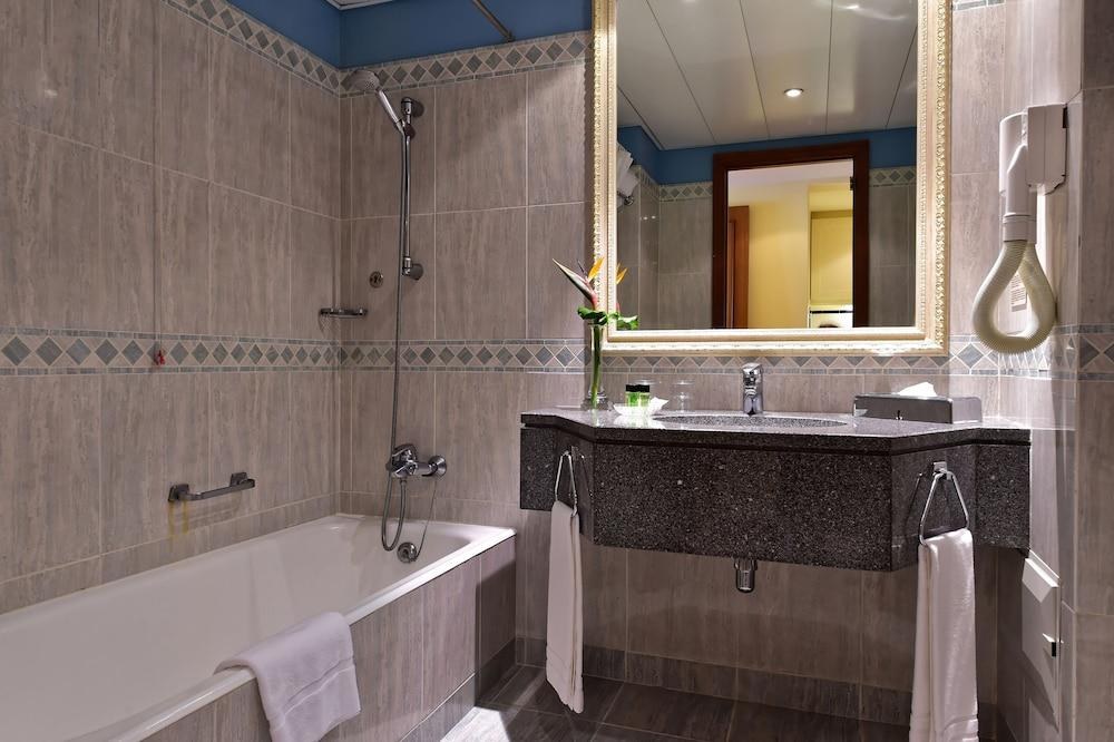 PESTANA MIRAMAR GARDEN & OCEAN HOTEL photo 2