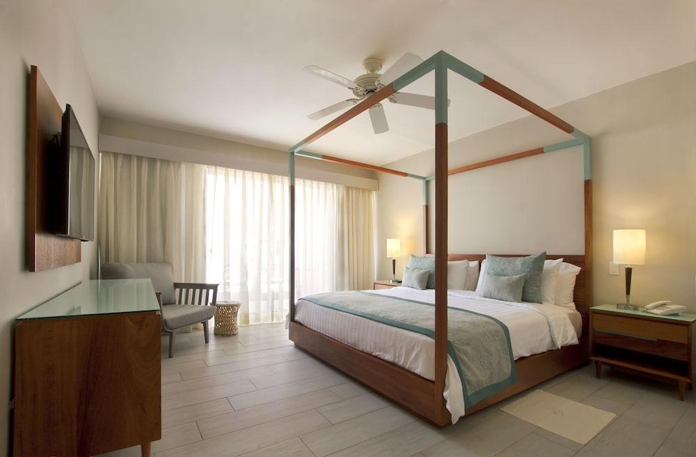 VH ATMOSPHERE RESORT & BEACH CLUB - ADULTS ONLY photo 2