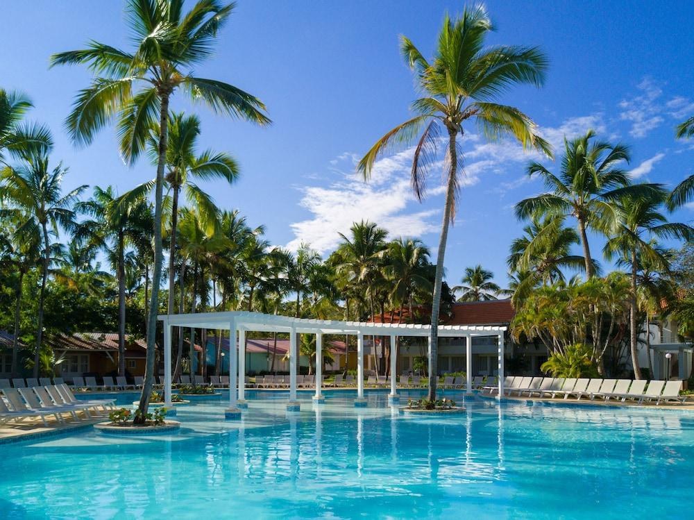 Wyndham Alltra Samana All-Inclusive Resort photo 2