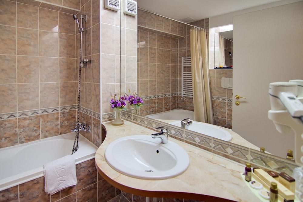 Atrium Hotel Bucharest City Center photo 3