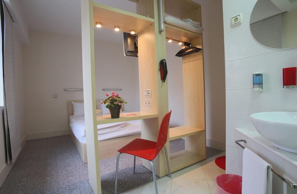Hello Hotels Bucuresti Gara de Nord photo 2