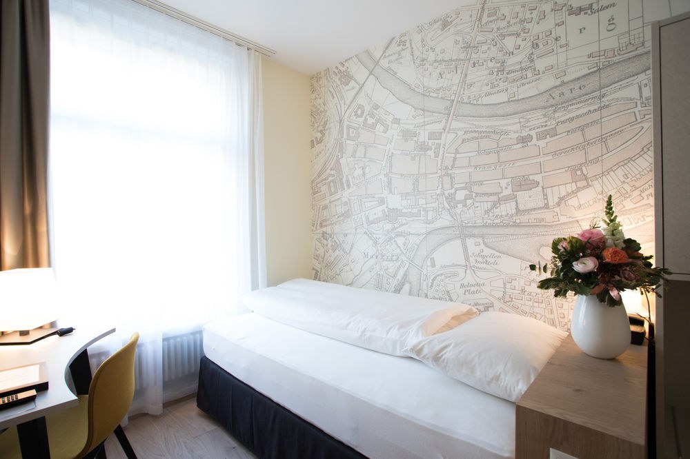 Kreuz Bern Modern City Hotel photo 1