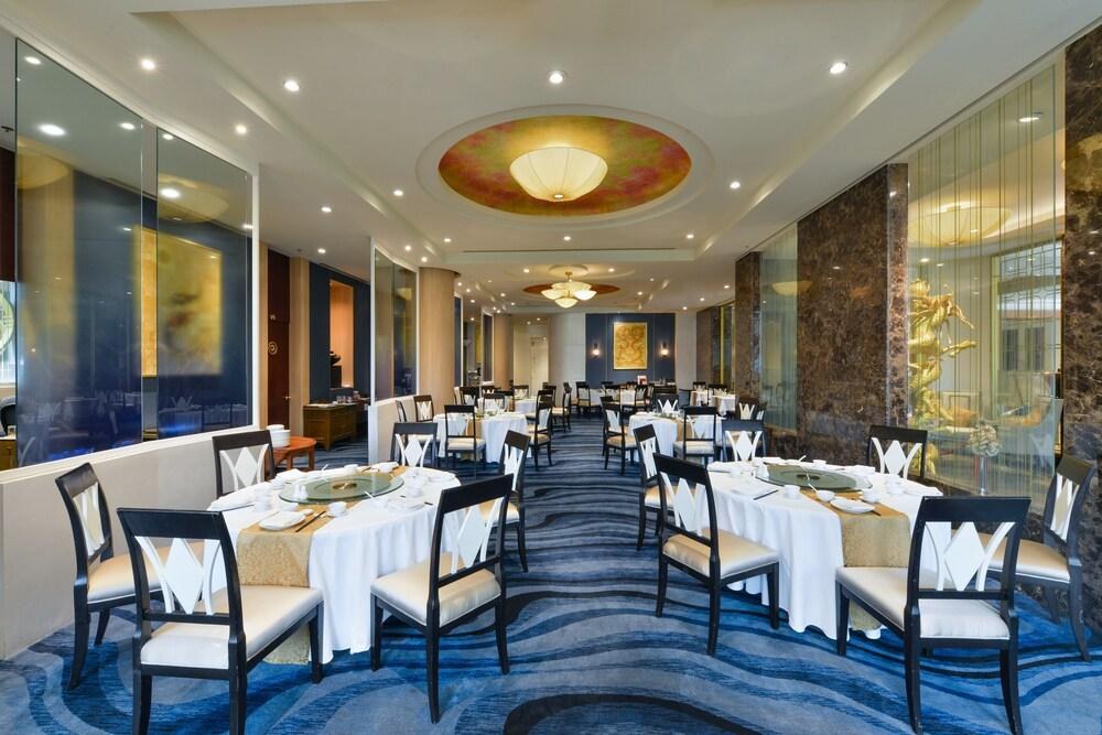 Miracle Grand Convention Hotel photo 3