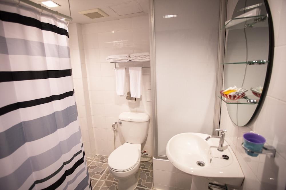 First House Hotel Bangkok photo 2