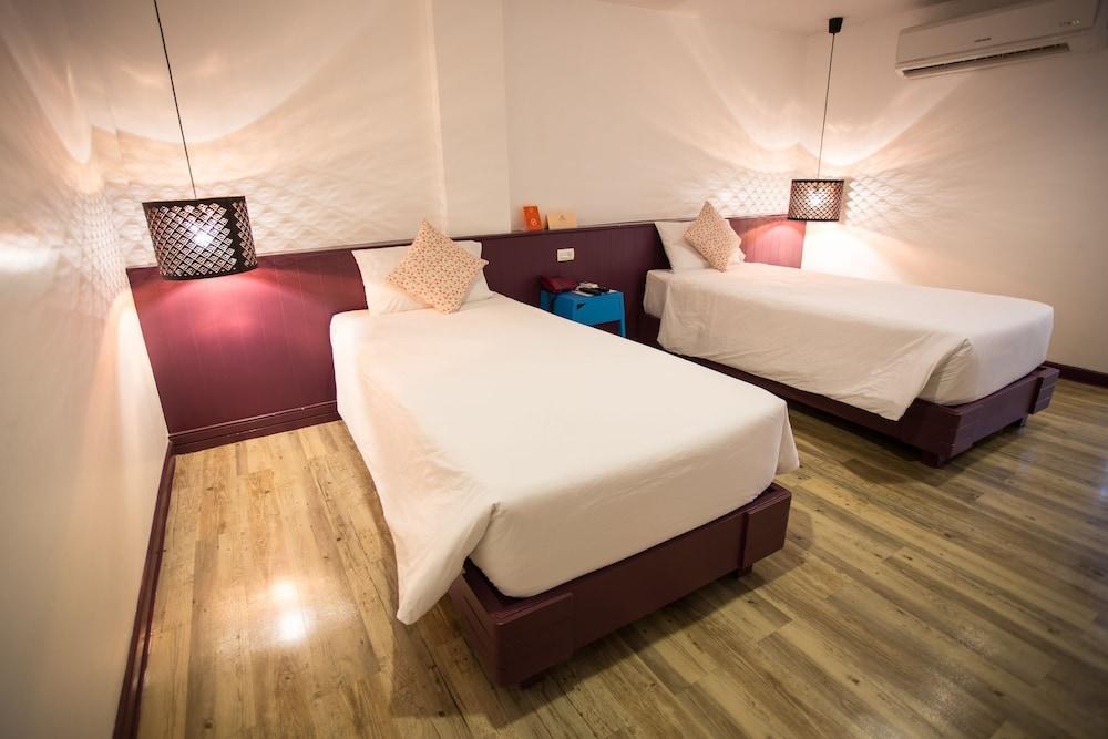 First House Hotel Bangkok photo 3