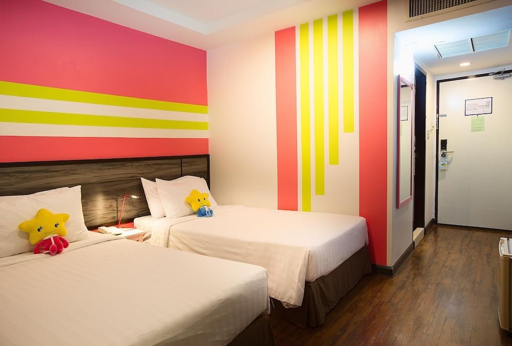 Astera Sathorn photo 3