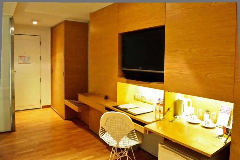 I-Residence Hotel Silom photo 2