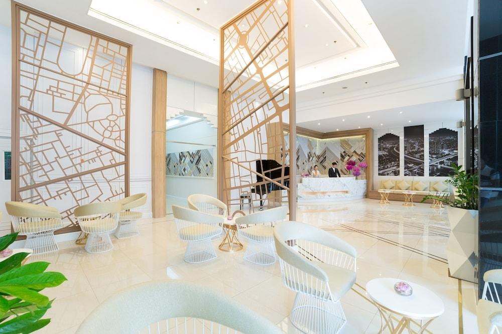Bandara Suite Silom photo 2