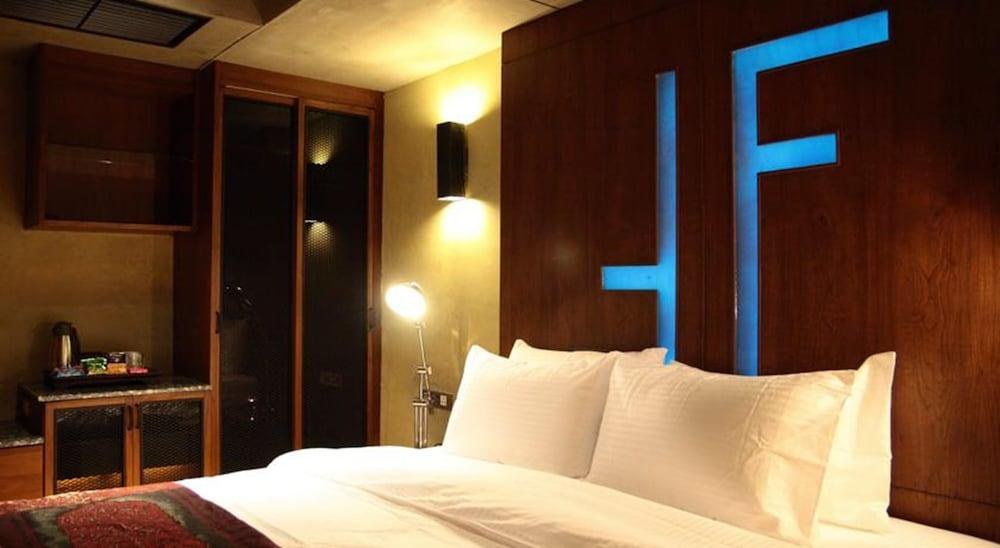 The Fusion Suites photo 2
