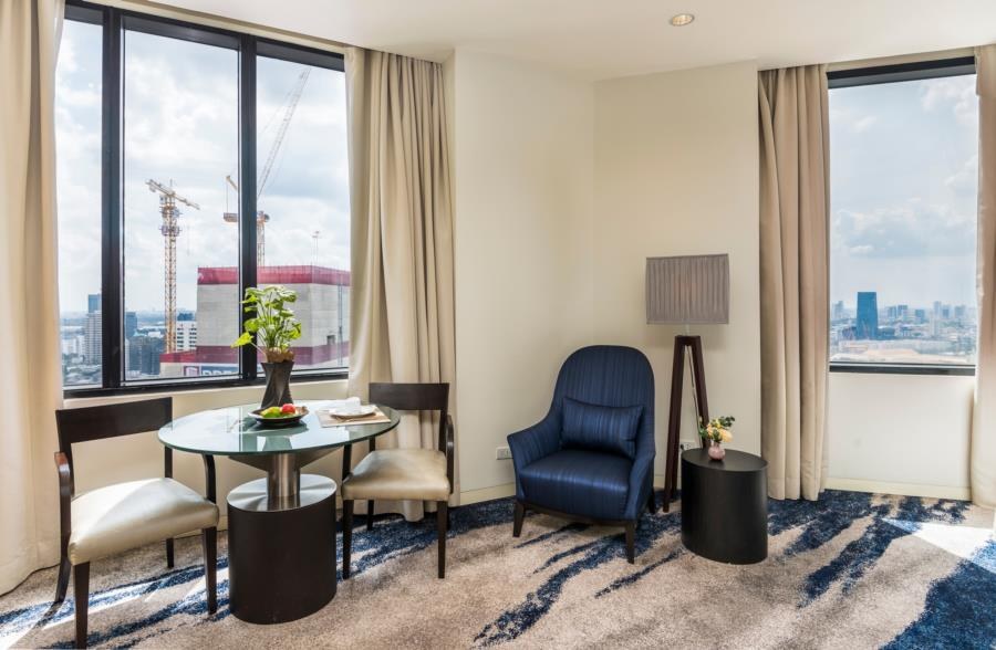 EMPORIUM SUITE BY CHATRIUM photo 2