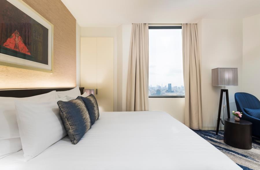 EMPORIUM SUITE BY CHATRIUM photo 4