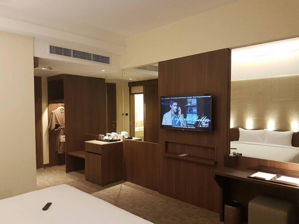 LOUIS TAVERN DON MUANG photo 4