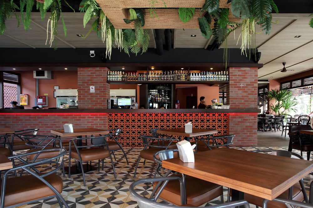 Rambuttri Village Inn & Plaza
