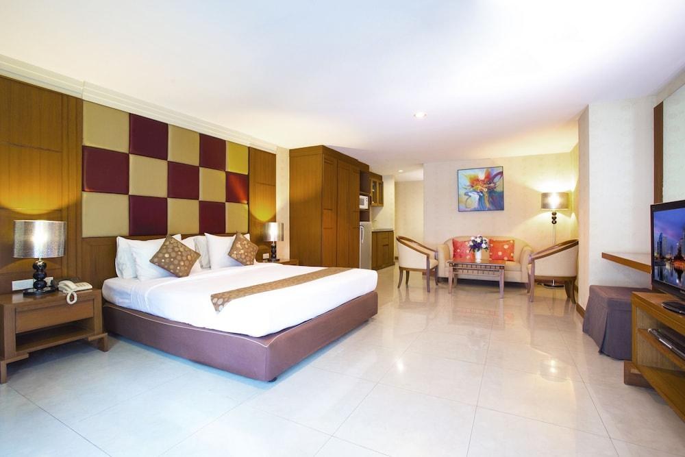 BALLY SUITE SUKHUMVIT photo 3