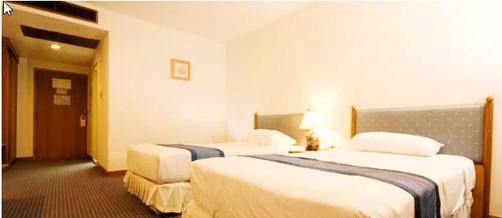 Tarin Hotel photo 2