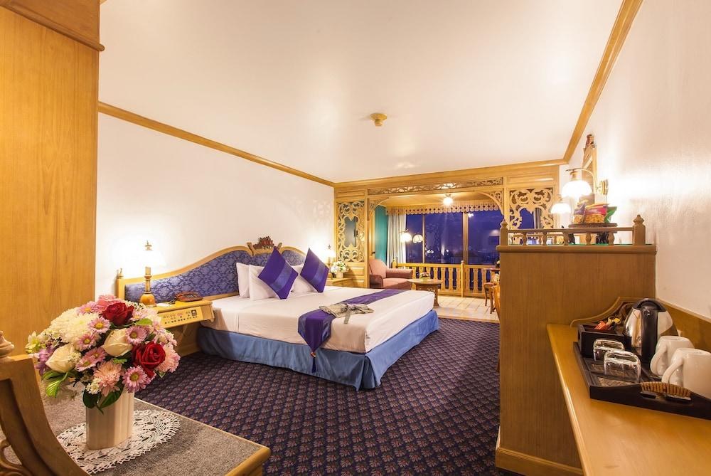 LOTUS HOTEL PANG SUAN KAEW photo 4