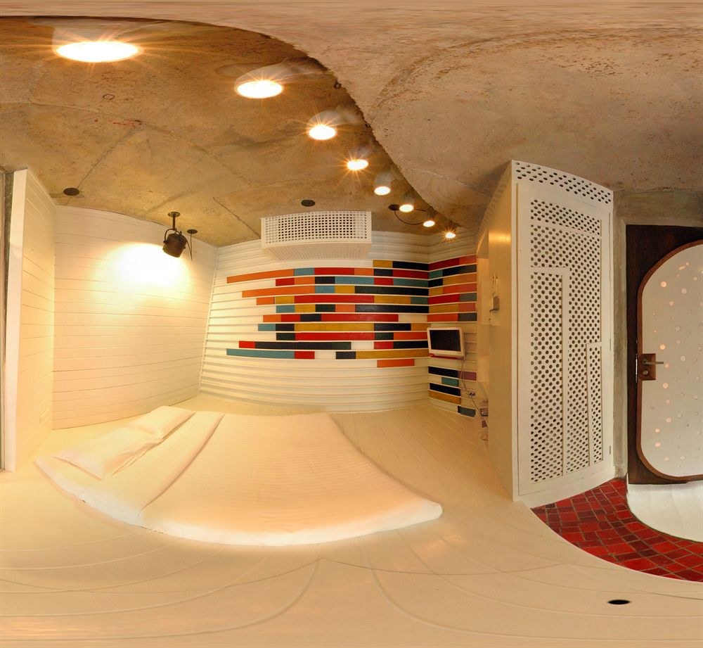 Mo rooms