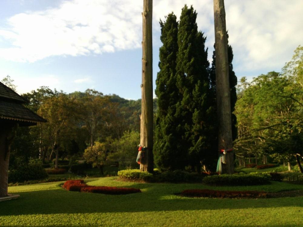 Suan Bua Hotel & Resort photo 2