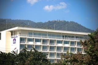 B2 Premier Hotel & Resort photo 1