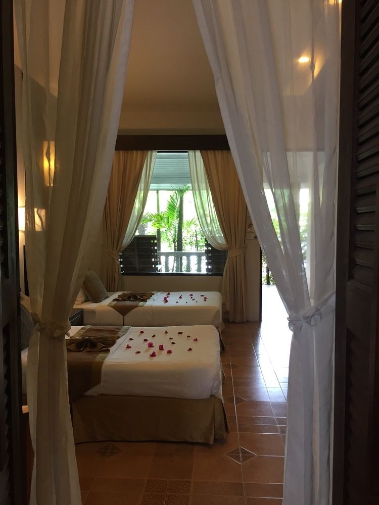 BLU PINE Villa & Pool Access