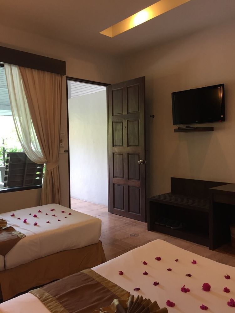 BLU PINE Villa & Pool Access photo 1