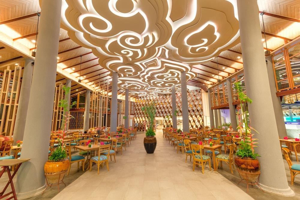 Diamond Cliff Resort & Spa, Patong Beach photo 3
