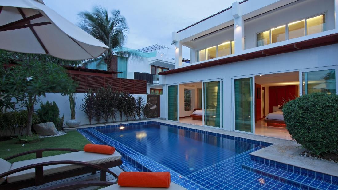 LA FLORA RESORT PATONG photo 2