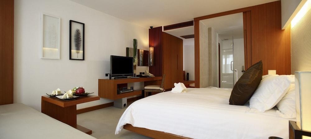 LA FLORA RESORT PATONG photo 3
