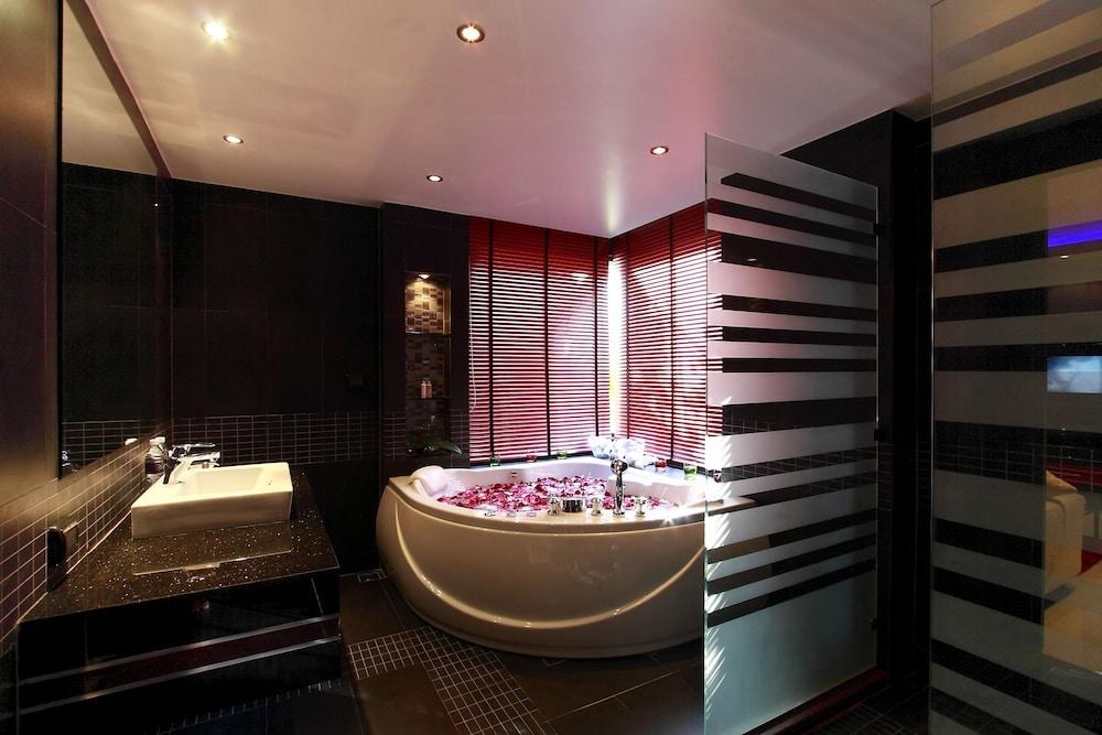 Absolute Bangla Suites photo 3