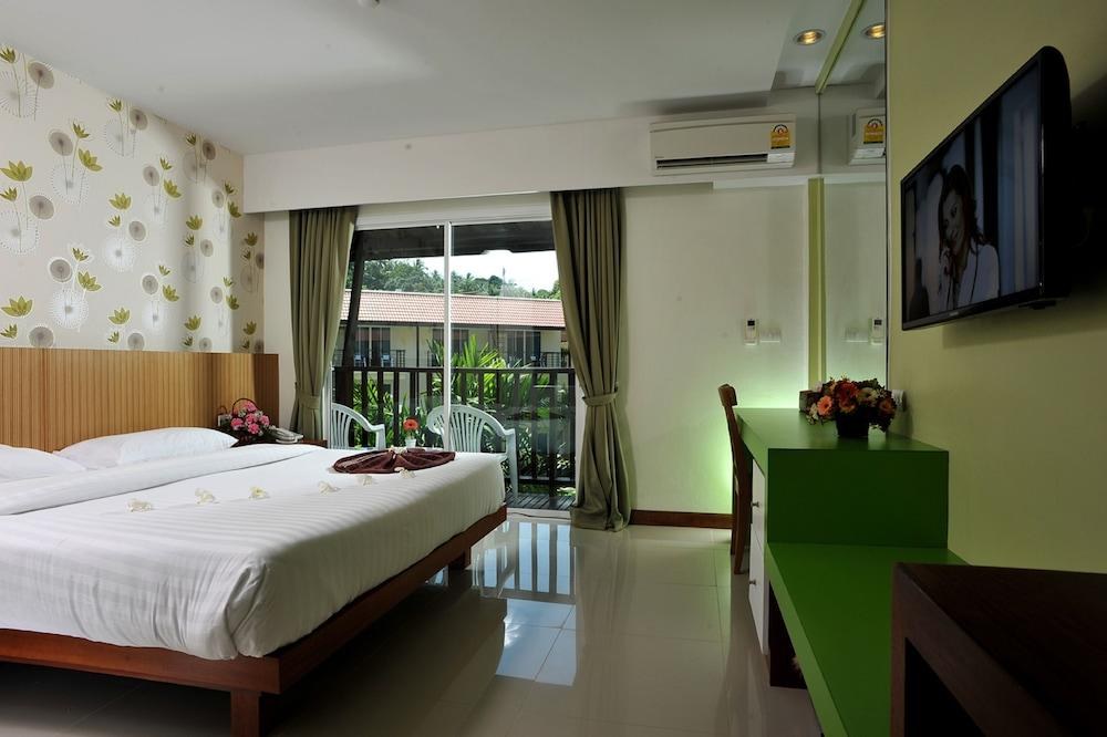 Baan Karon Resort photo 2