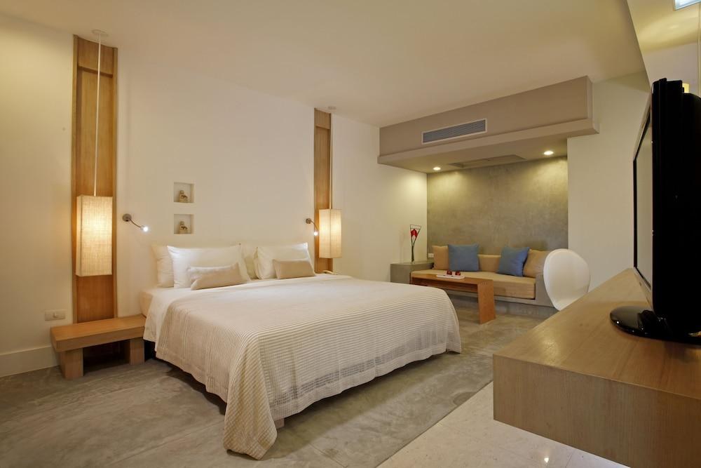 Ramada by Wyndham Phuket Southsea photo 2
