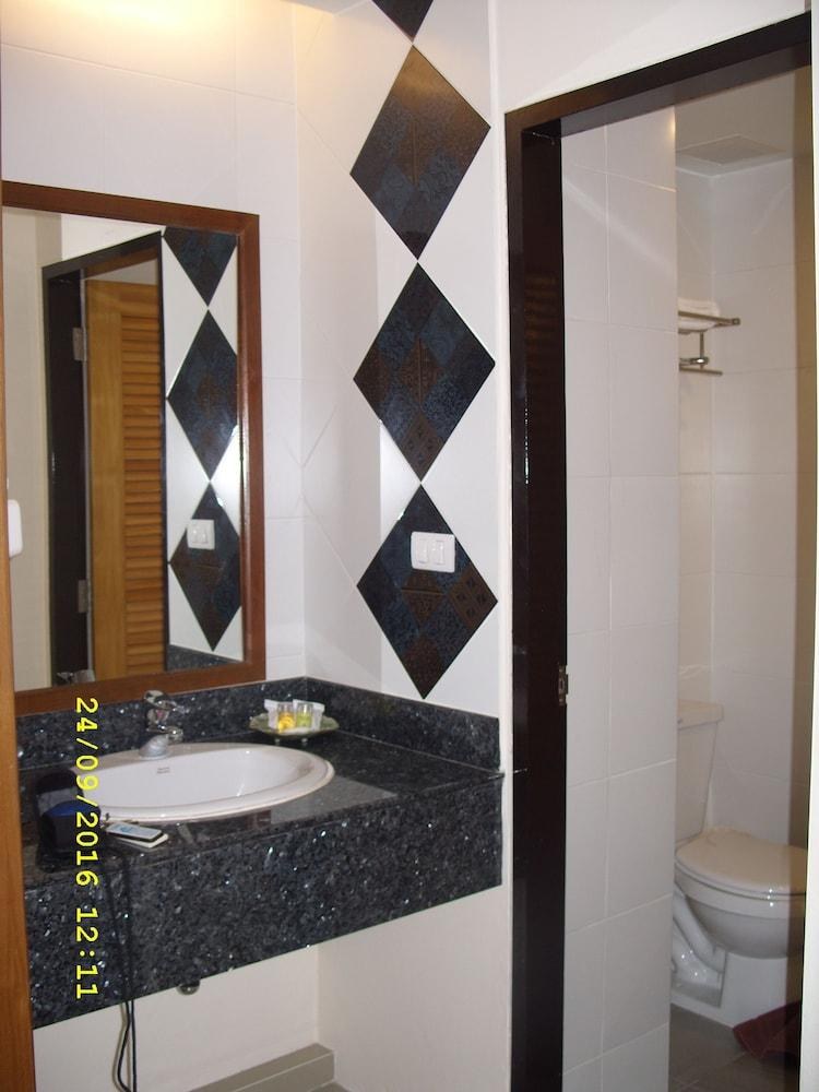 Patong Lodge Hotel photo 4