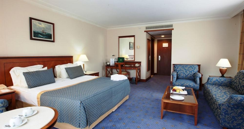 IC Hotels Airport photo 3