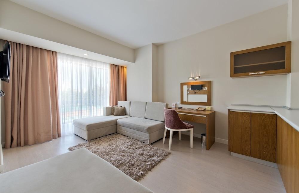 NASHIRA CITY RESORT HOTEL