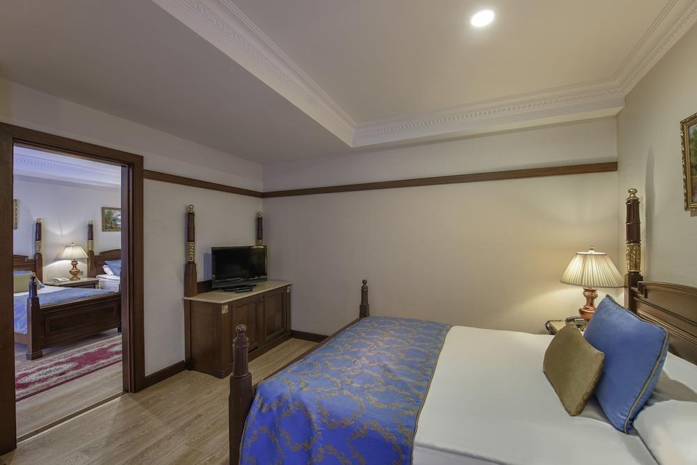 Delphin Palace photo 2